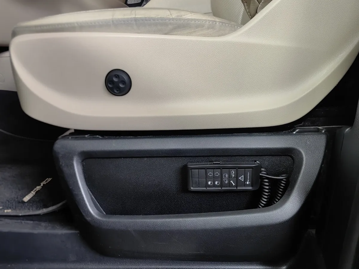 Mercedes-Benz V-Класс V 250 d AT L2 4x4 (190 л.с.) Exclusive Черный в АВИЛОН. Слайд №18