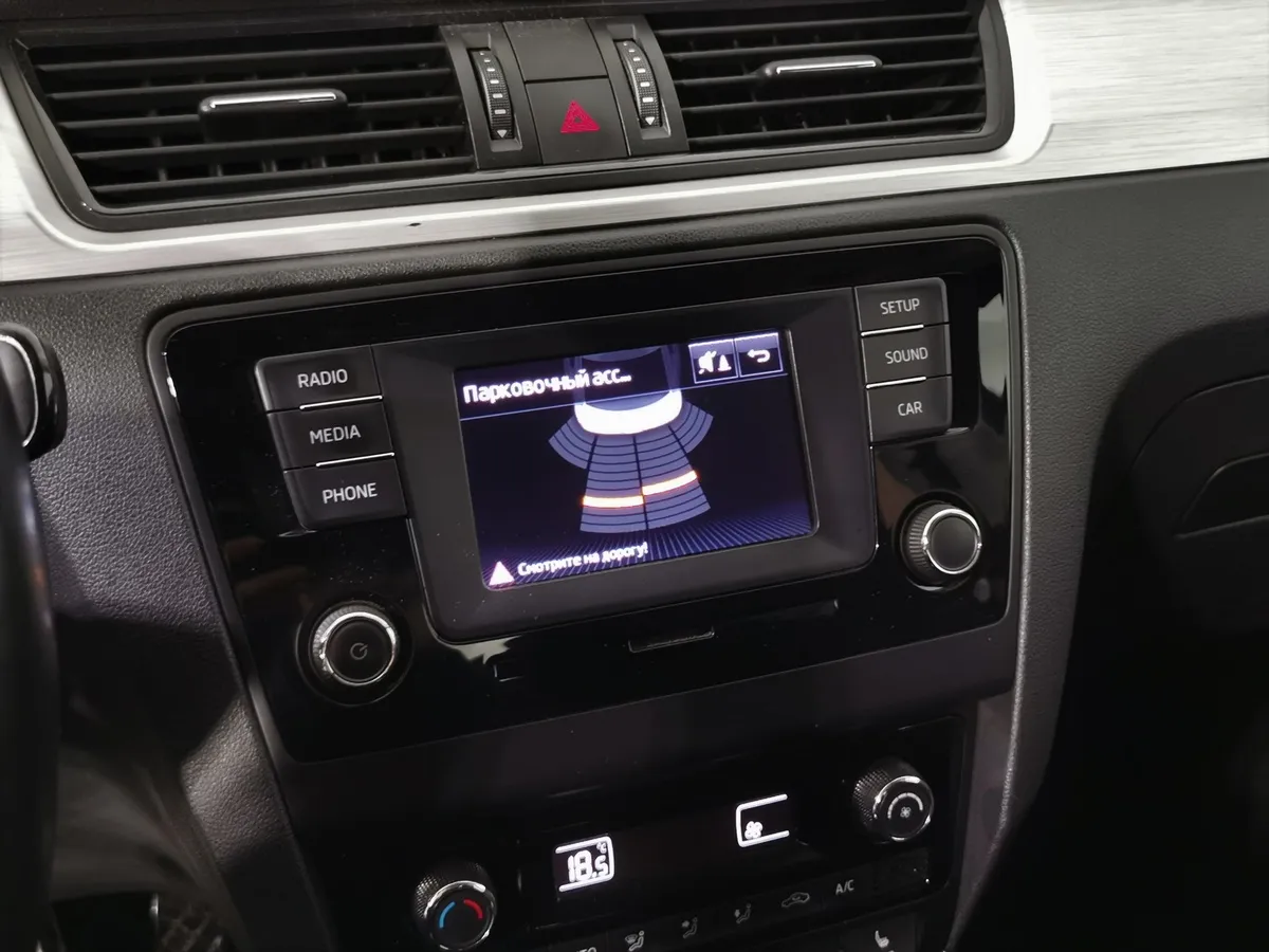 Skoda Rapid 1.4 TSI DSG (125 л.с.) Active Черный в АВИЛОН. Слайд №21