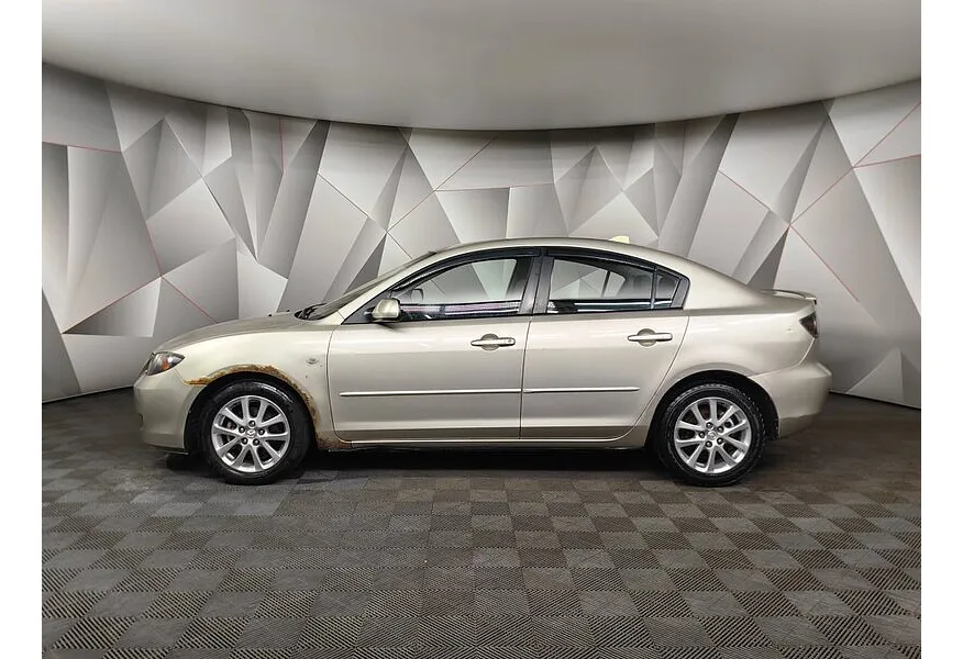 Mazda 3 1.6 AT (105 л.с.) Золотой в АВИЛОН. Слайд №3