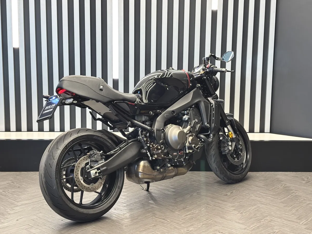 Yamaha XSR900 888 см³ (120 л.с.) (120) 888 Черный в АВИЛОН. Слайд №6