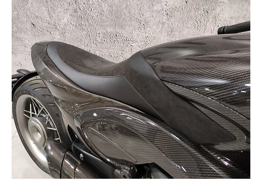 Triumph Rocket III GT (167) 2458 Черный в АВИЛОН. Слайд №12