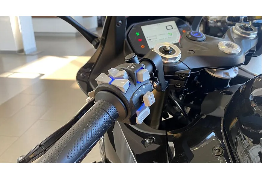 QJMOTOR SRK 600RC 600 см³ (88 л.с.) (88) 600 Серый в АВИЛОН. Слайд №11