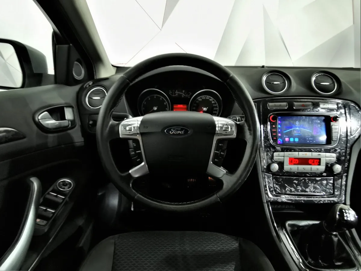 Ford Mondeo 2.0 MT (145 л.с.) Серый в АВИЛОН. Слайд №18