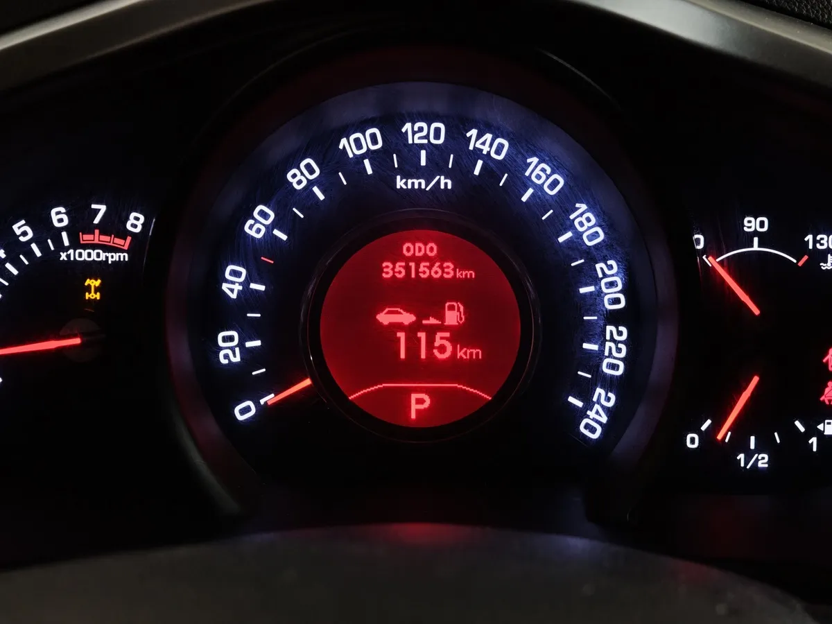Kia Sportage 2.0 AT 4WD (150 л.с.) Luxe Коричневый в АВИЛОН. Слайд №18