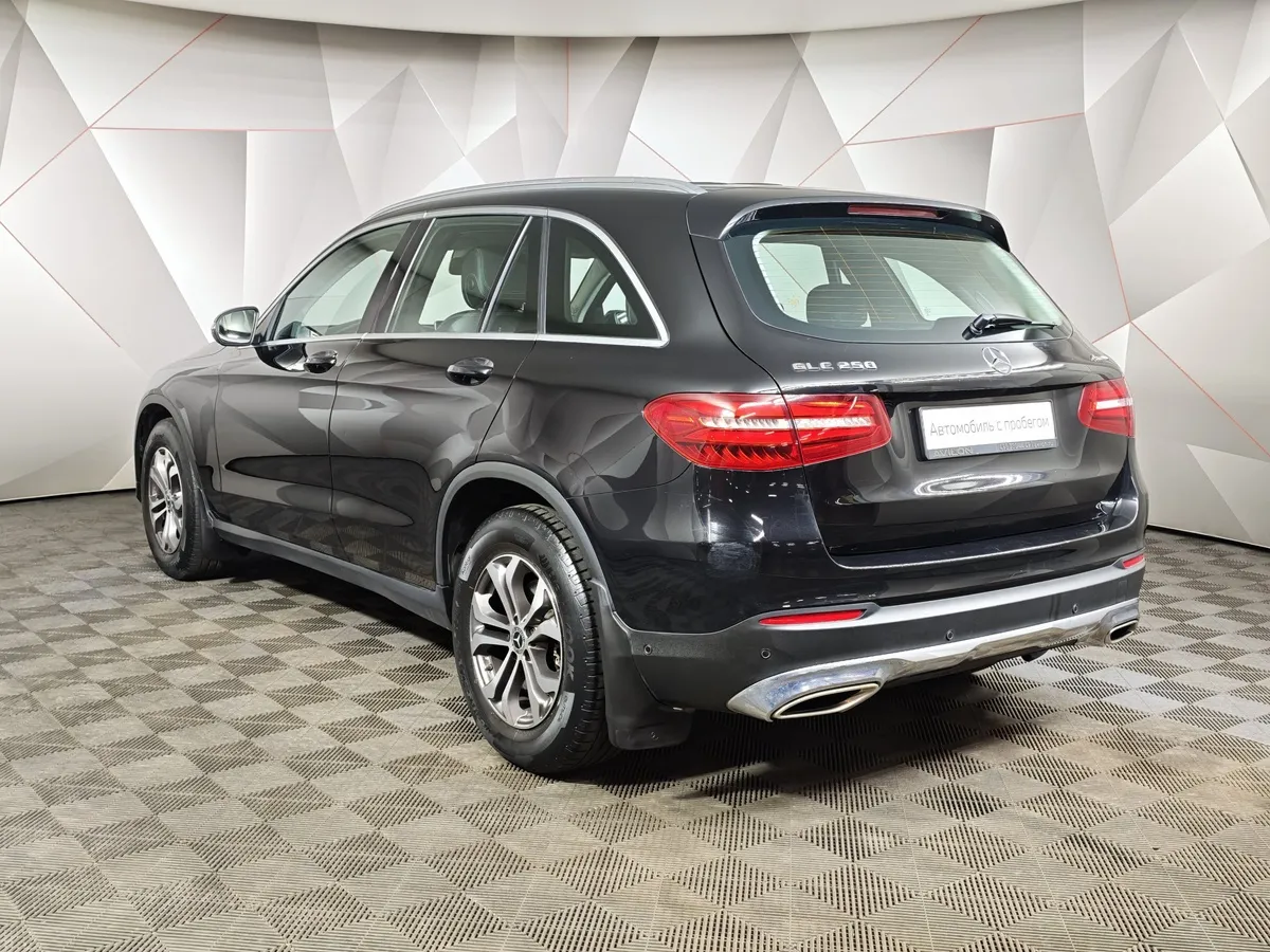 Mercedes-Benz GLC 250 9G-TRONIC 4MATIC (211 л.с.) Premium Черный в АВИЛОН. Слайд №4