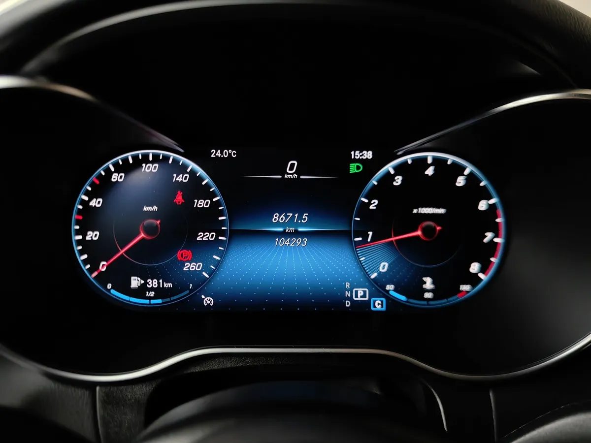 Mercedes-Benz GLC 300 9G-TRONIC 4MATIC (249 л.с.) Sport Plus (Локальная сборка) Серебристый в АВИЛОН. Слайд №17