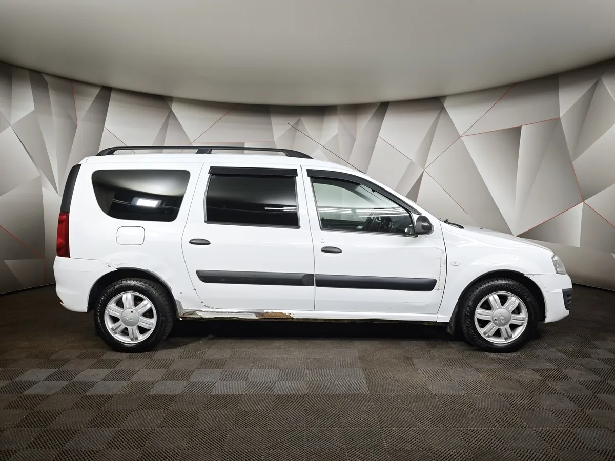 ВАЗ (Lada) Largus 1.6 MT 8 кл (5 мест) (87 л.с.) Белый в АВИЛОН. Слайд №6
