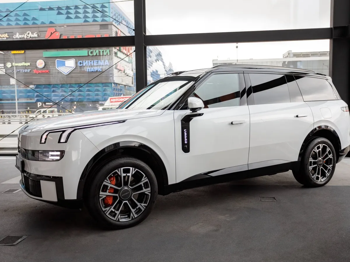 АВИЛОН - Lynk & Co 900 2.0 AT 4WD (884 л.с.) Ultra Белый - slide 10193605