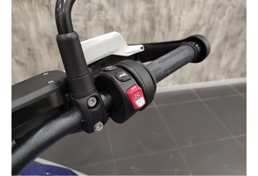 BMW Motorrad R 1300 GS R 1300 GS 1300 см³ (145) 1300 Синий в АВИЛОН. Слайд №6