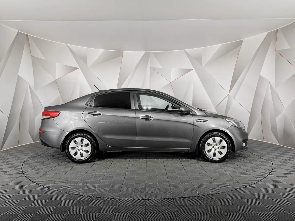 Kia Rio 1.6 AT (123 л.с.) Luxe Серый в АВИЛОН. Слайд №6