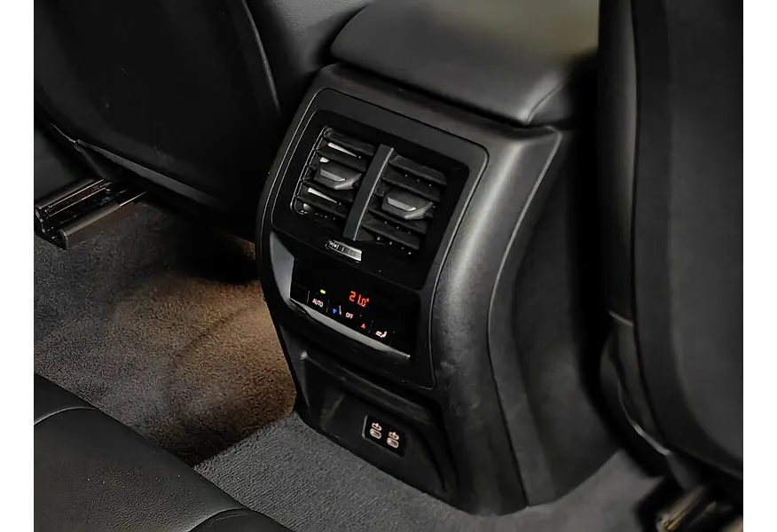 BMW X3 xDrive20d AT (190 л.с.) Base Локальная сборка Черный в АВИЛОН. Слайд №18