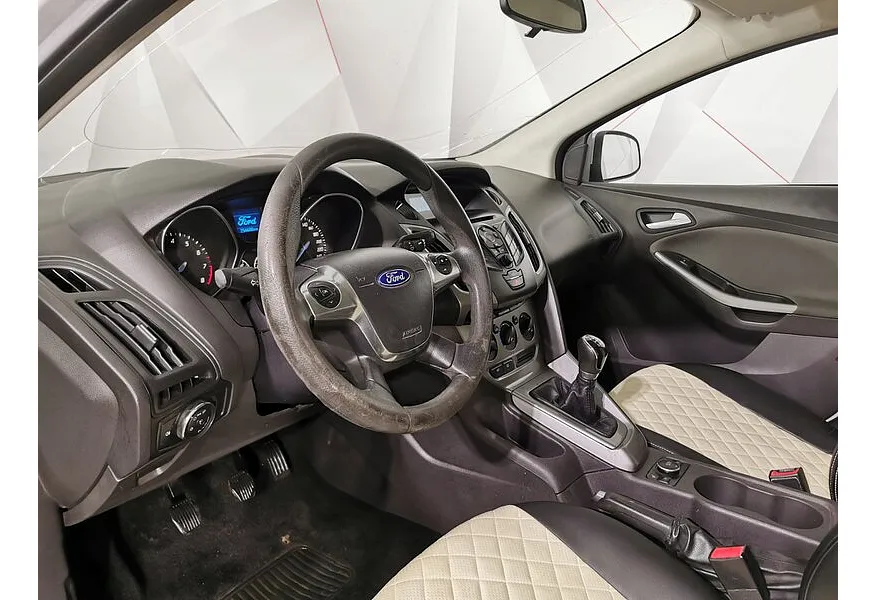 Ford Focus 1.6 MT (105 л.с.) Trend Серебристый в АВИЛОН. Слайд №19