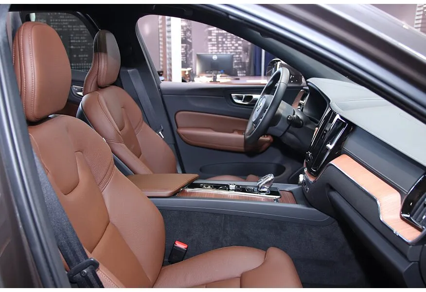 АВИЛОН - Volvo XC60 2.0 AT AWD (264 л.с.) Luxury Edition Серый - slide 8
