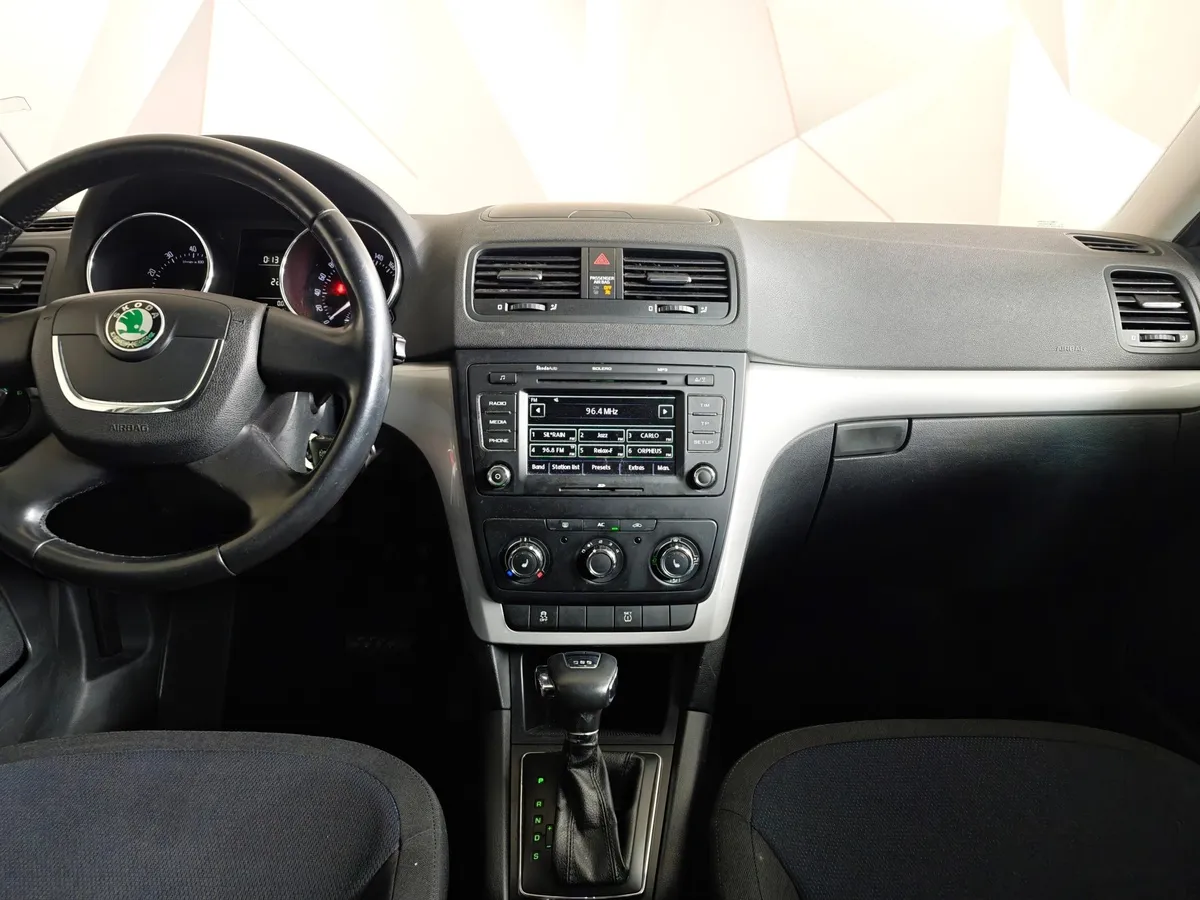 Skoda Yeti 1.2 TSI DSG (105 л.с.) Active Белый в АВИЛОН. Слайд №13