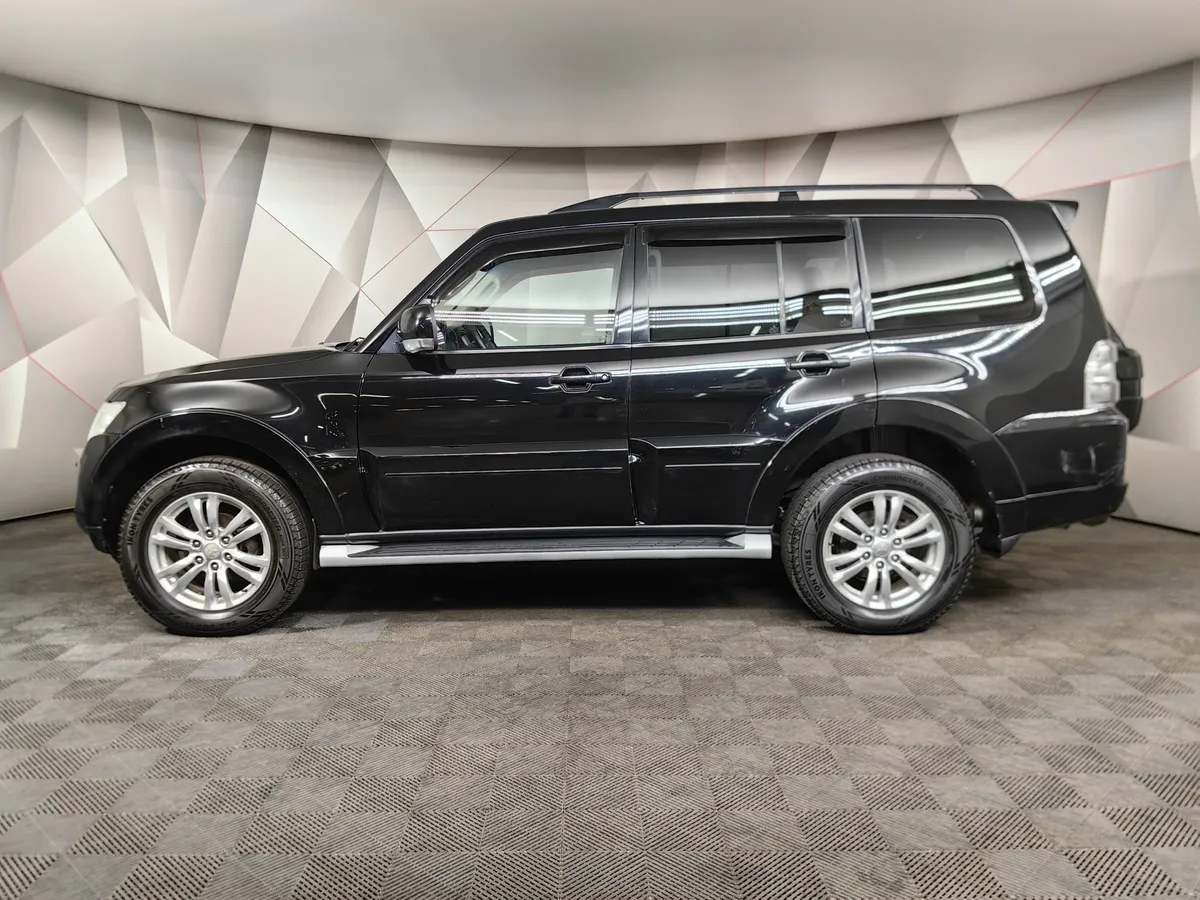 Mitsubishi Pajero 3.0 AT AWD (178 л.с.) Черный в АВИЛОН. Слайд №5