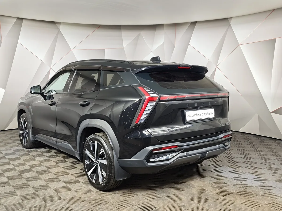 Geely Atlas 2.0T 7DCT 2WD (200 л.с.) Flagship Черный в АВИЛОН. Слайд №4