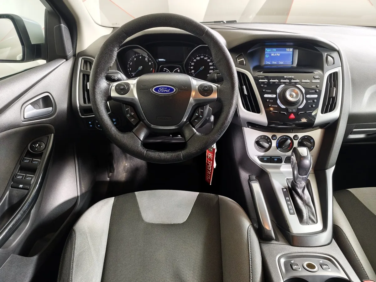 Ford Focus 1.6 Ti-VCT PowerShift (105 л.с.) Trend Белый в АВИЛОН. Слайд №20