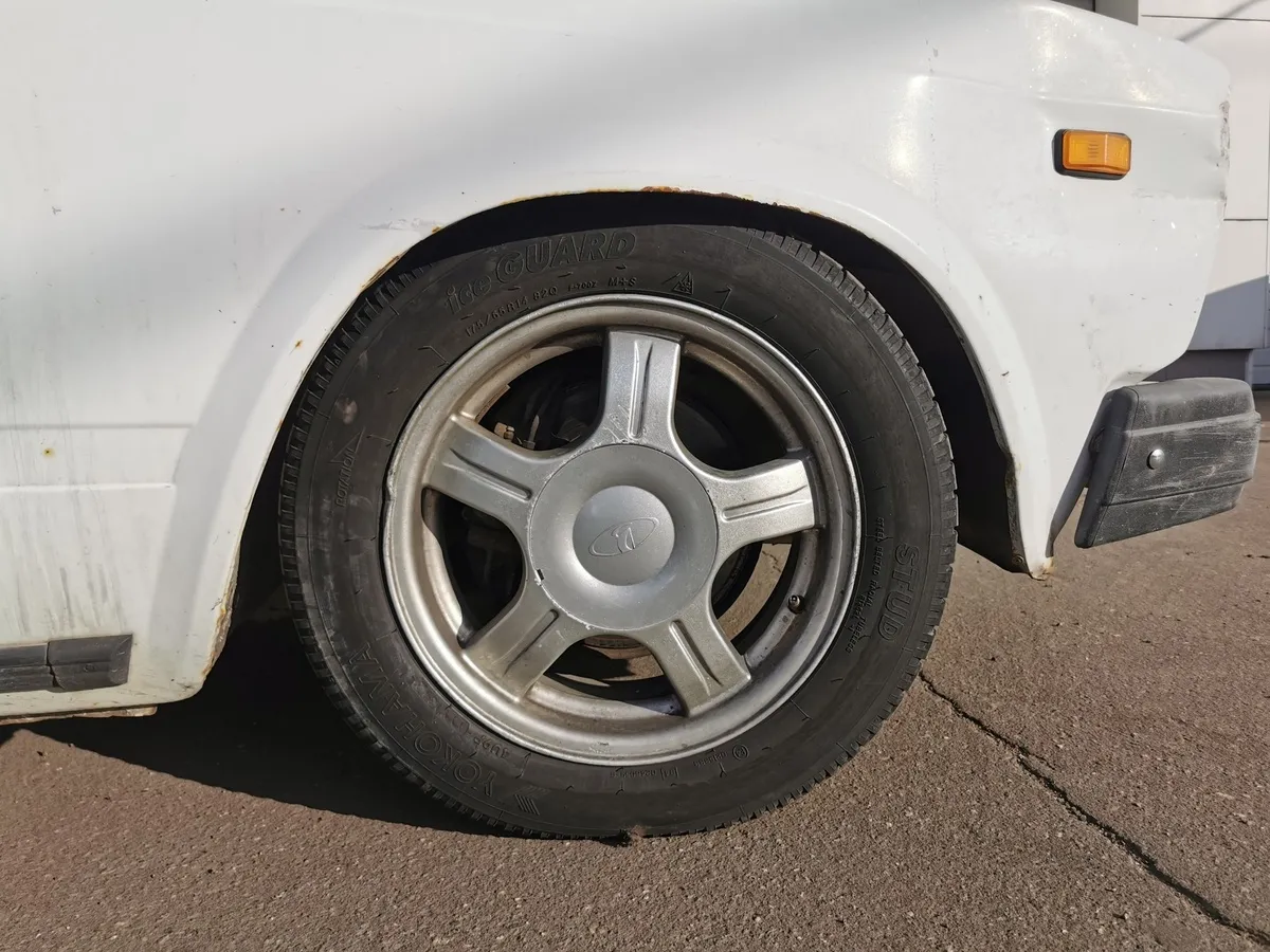 ВАЗ (Lada) 2107 21074 MT (75 л.с.) Белый в АВИЛОН. Слайд №9