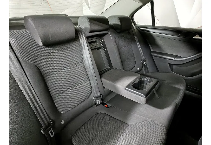 Volkswagen Jetta 1.4 TSI DSG (122 л.с.) Comfortline Серебристый в АВИЛОН. Слайд №17