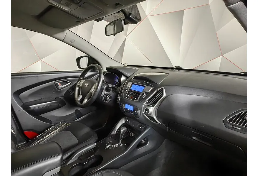 Hyundai ix35 2.0 AT 4WD (150 л.с.) Comfort Черный в АВИЛОН. Слайд №11