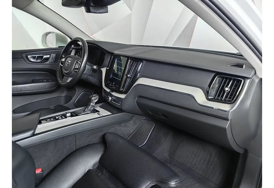 АВИЛОН - Volvo XC60 2.4 D4 Geartronic AWD (190 л.с.) Белый - slide 8