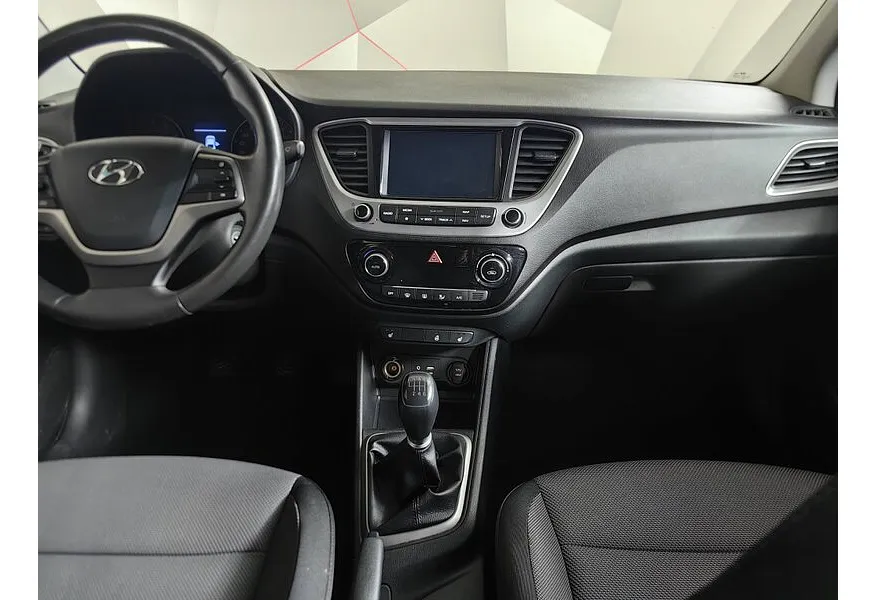 Hyundai Solaris 1.6 MT (123 л.с.) Comfort Белый в АВИЛОН. Слайд №15