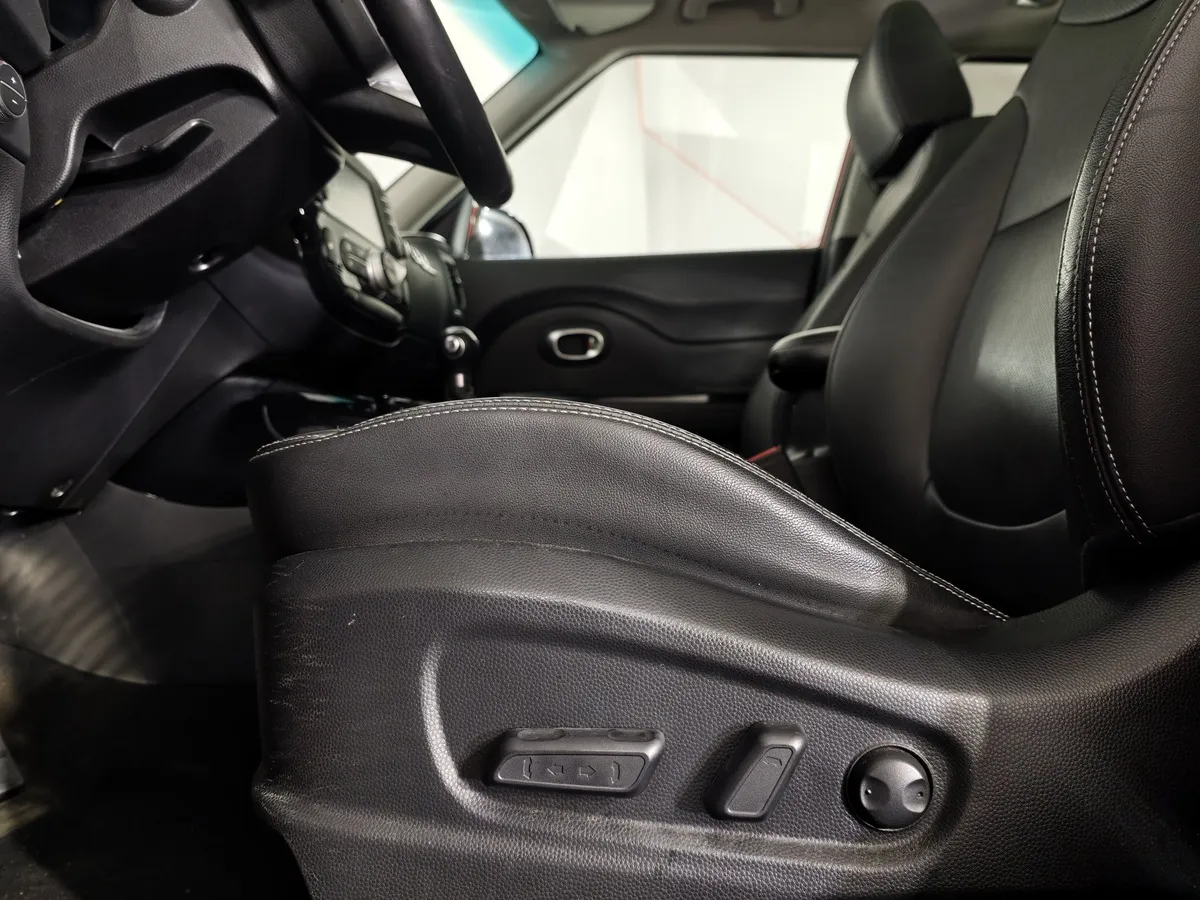 Kia Soul 2.0 MPI AT (150 л.с.) Premium Plus Красный в АВИЛОН. Слайд №23