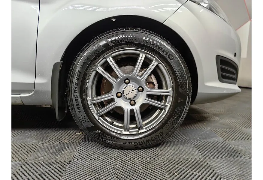 АВИЛОН - Ford Fiesta 1.6 Ti-VCT PowerShift (105 л.с.) Trend Серебристый - slide 13