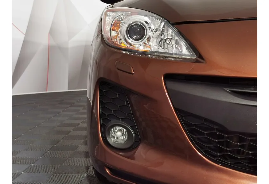 Mazda 3 1.6 AT (105 л.с.) Коричневый в АВИЛОН. Слайд №10