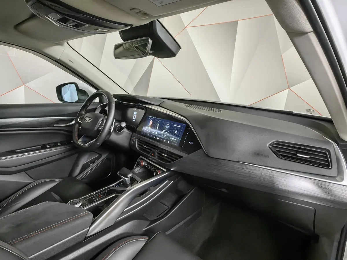 Geely Tugella 2.0 AT AWD (238 л.с.) Flagship Белый в АВИЛОН. Слайд №12