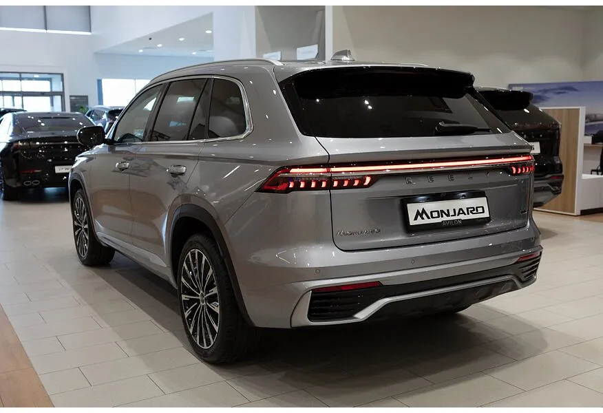 Geely Monjaro 2.0T 8AT 4WD (238 л.с.) Flagship Серебристый в АВИЛОН. Слайд №6