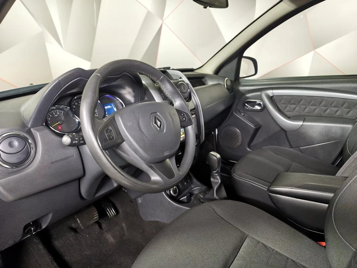 Renault Duster 2.0 AT 4x4 (143 л.с.) Серый в АВИЛОН. Слайд №19