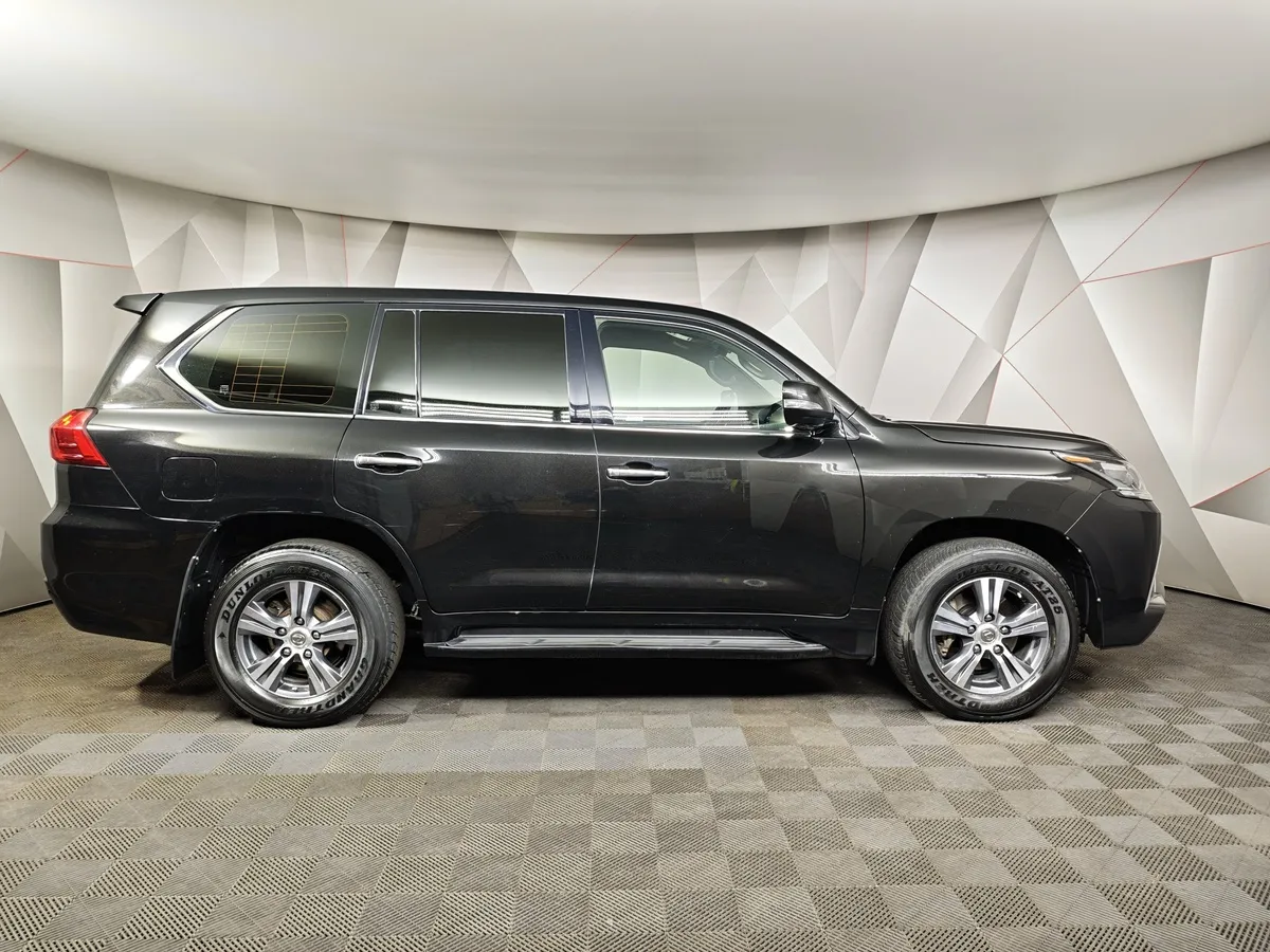 Lexus LX 450d AT (272 л.с.) Черный в АВИЛОН. Слайд №6
