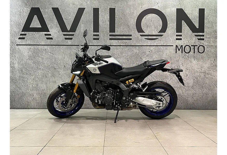 Yamaha MT-09 890 см³ (119 л.с.) (119) 890 Черный в АВИЛОН. Слайд №2