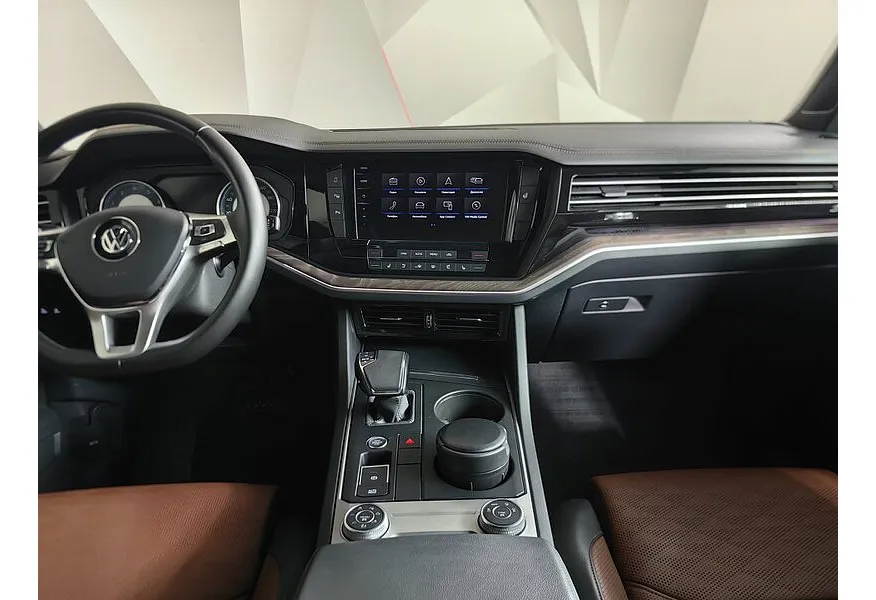 Volkswagen Touareg 2.0 TSI Tiptronic 4Motion (249 л.с.) Exclusive Коричневый в АВИЛОН. Слайд №13
