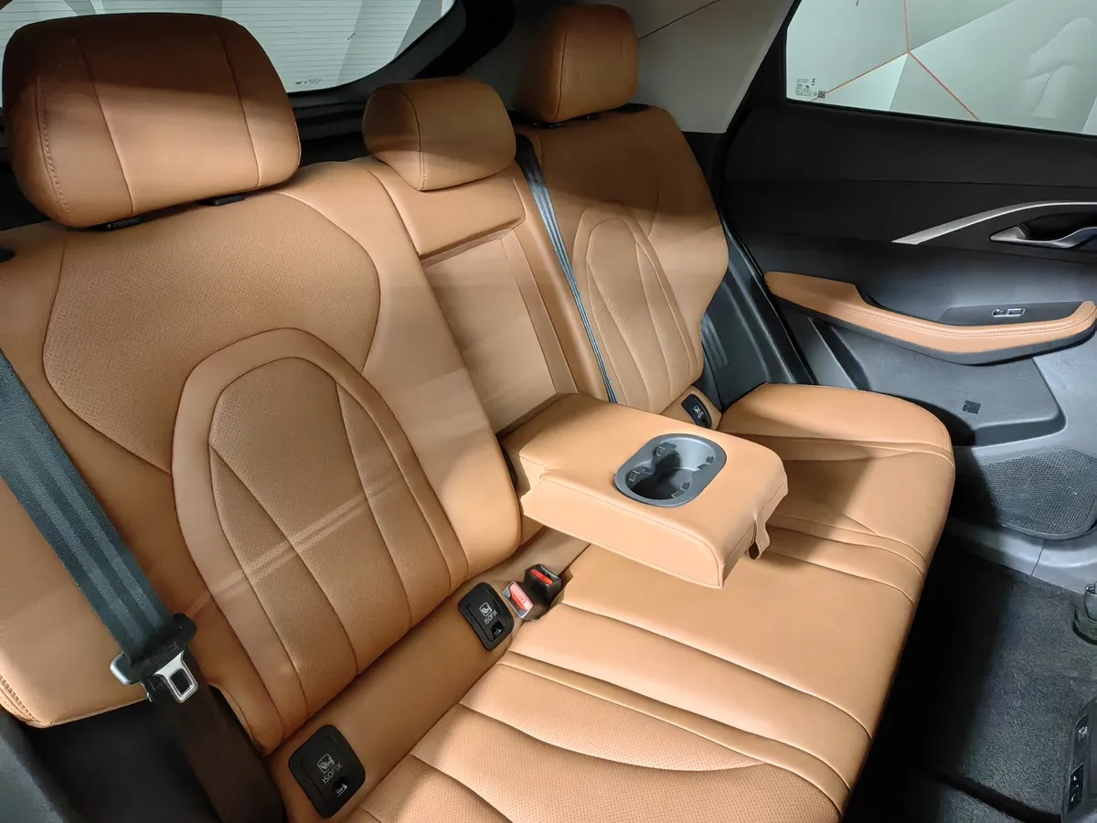 Omoda C5 1.5T CVT (147 л.с.) Ultimate Синий в АВИЛОН. Слайд №17