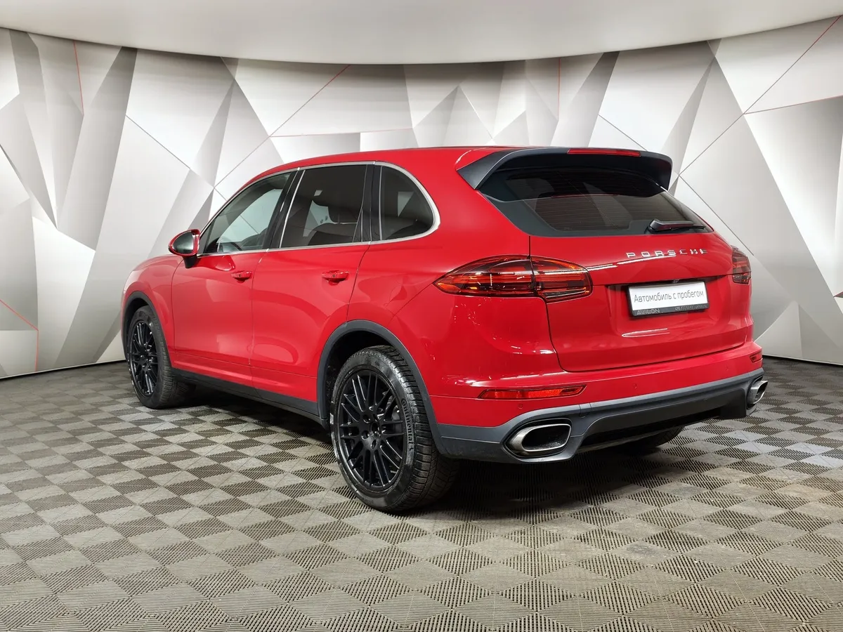 Porsche Cayenne Diesel 3.0 Tiptronic AWD (245 л.с.) Красный в АВИЛОН. Слайд №4