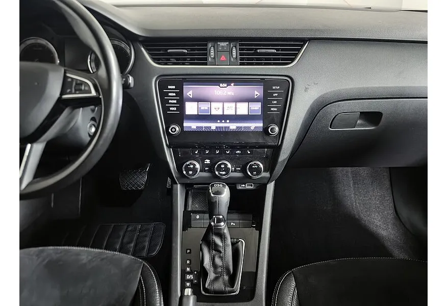 Skoda Octavia 1.4 TSI DSG (150 л.с.) Ambition Серебристый в АВИЛОН. Слайд №13