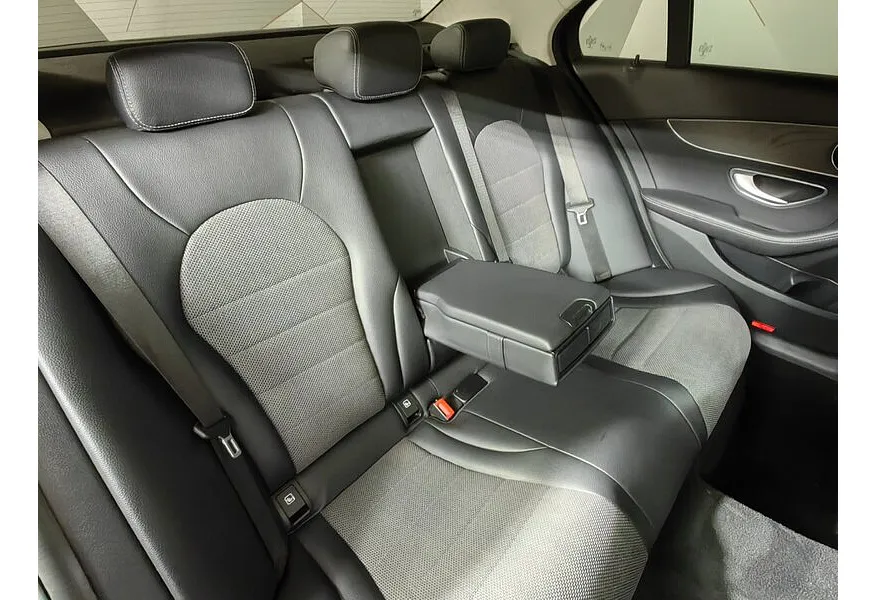 Mercedes-Benz C-Класс C 180 9G-Tronic (150 л.с.) Особая серия Черный в АВИЛОН. Слайд №17