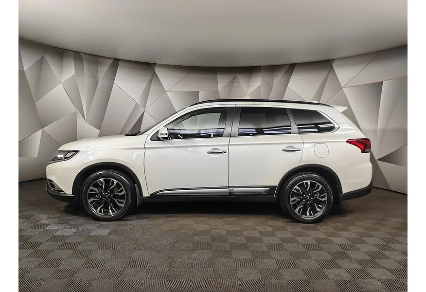 LIVE. Слайд №3