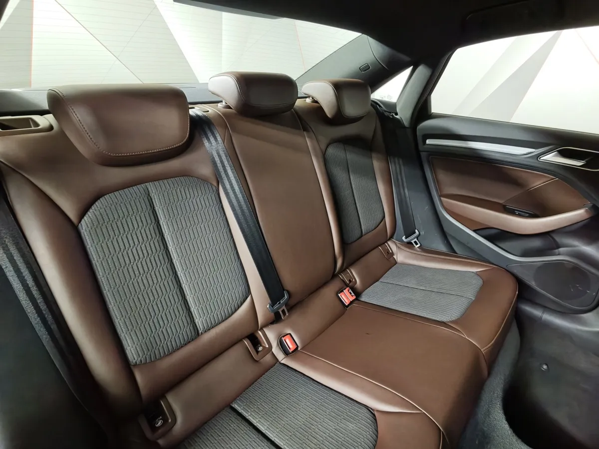 Audi A3 1.4 TFSI S tronic (125 л.с.) Ambition Черный в АВИЛОН. Слайд №15