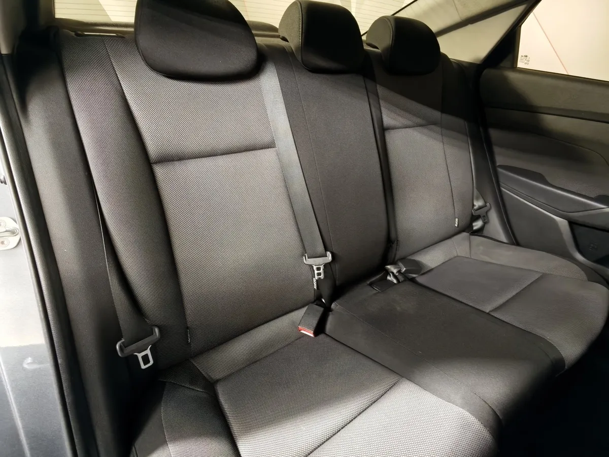 Hyundai Solaris 1.6 AT (123 л.с.) Elegance Серый в АВИЛОН. Слайд №17