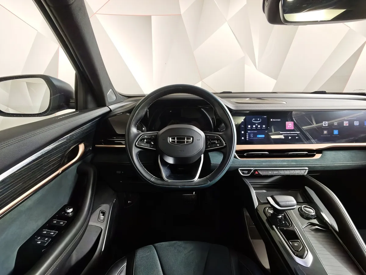 Geely Monjaro 2.0T 8AT 4WD (238 л.с.) Exclusive Синий в АВИЛОН. Слайд №20
