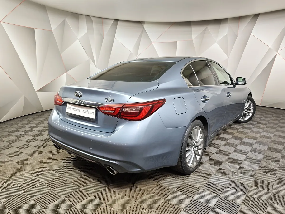 Infiniti Q50 2.0 T AT (211 л.с.) Серый в АВИЛОН. Слайд №2