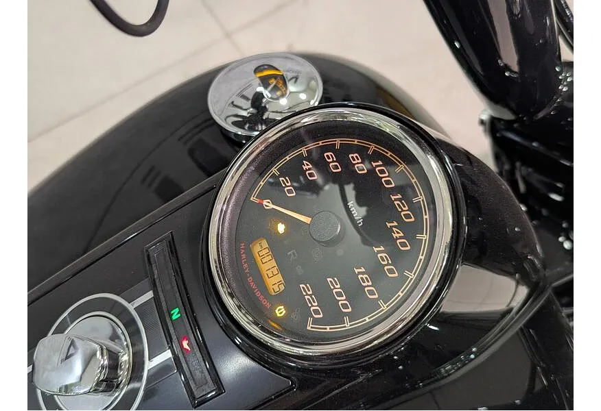 Harley-Davidson Road King Special 114 1923 см³ (106 л.с.) 1923 Черный в АВИЛОН. Слайд №7