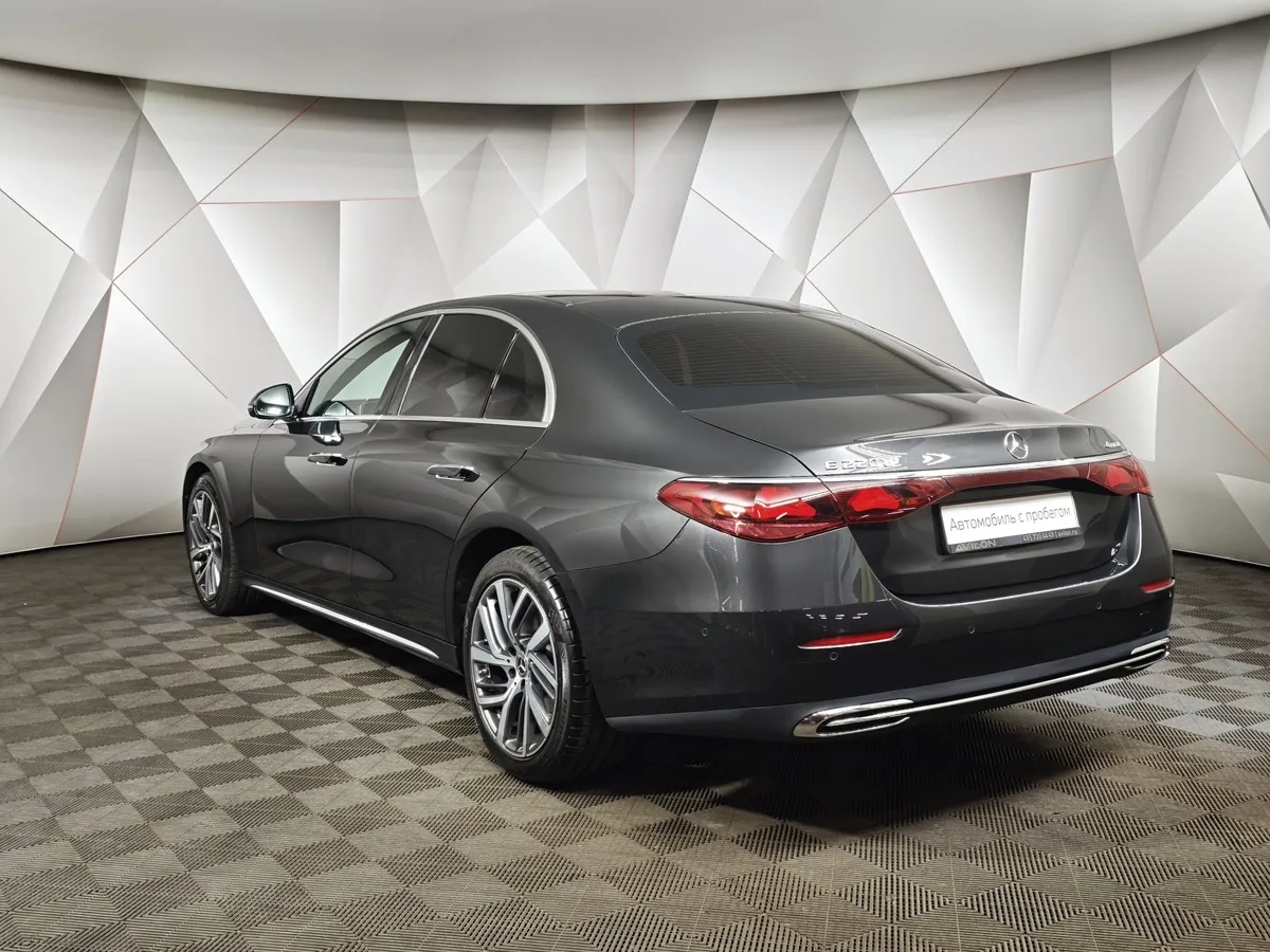 Mercedes-Benz E-Класс E 220 d 4MATIC (197 л.с.) Серый в АВИЛОН. Слайд №4