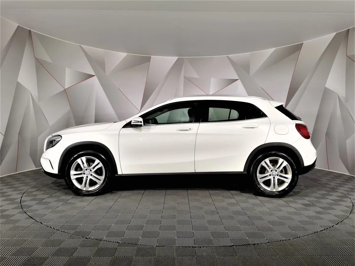 Mercedes-Benz GLA 200 7G-DCT (150 л.с.) Особая серия Белый в АВИЛОН. Слайд №5