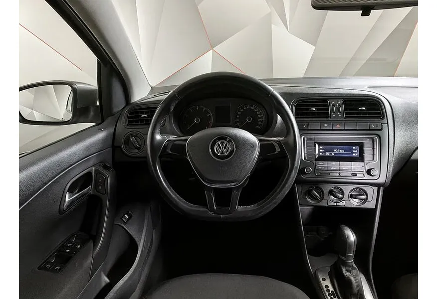 Volkswagen Polo 1.6 MPI AT (110 л.с.) Drive Серебристый в АВИЛОН. Слайд №20