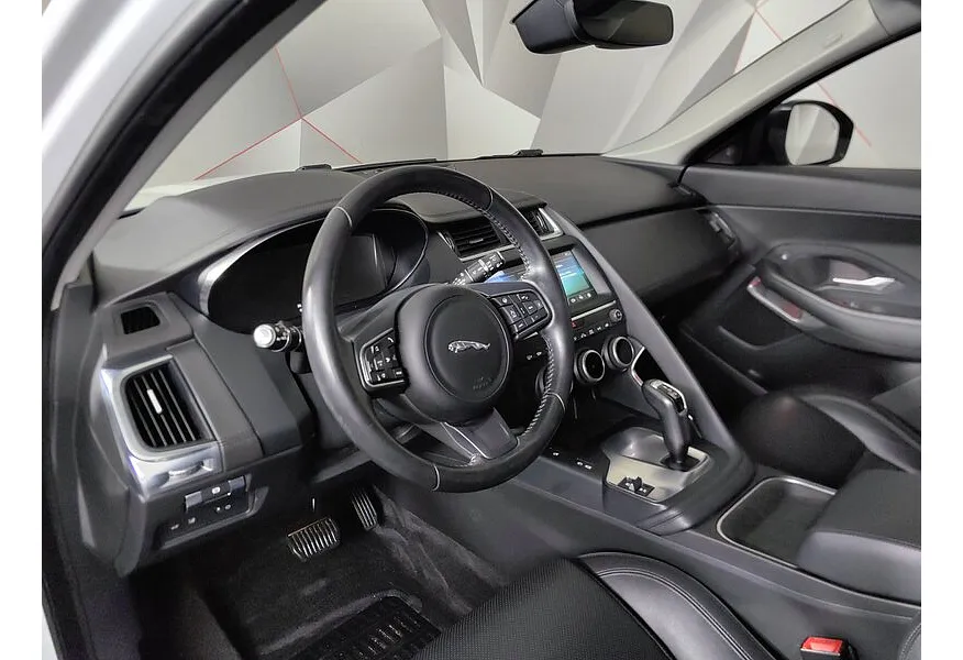Jaguar E-Pace 2.0 D AT AWD (150 л.с.) S Белый в АВИЛОН. Слайд №19