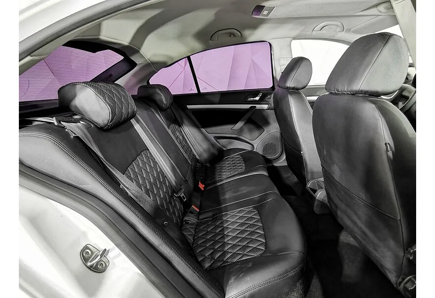 Skoda Octavia 1.6 MPI AT (102 л.с.) Белый в АВИЛОН. Слайд №17